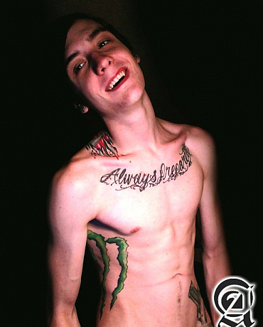 Shaggy Horse Hung Tatted Snowboarder Films Himself