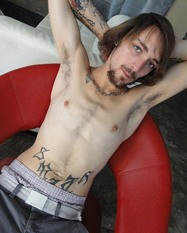 Shaggy Tatted Skater With Uncut Dick