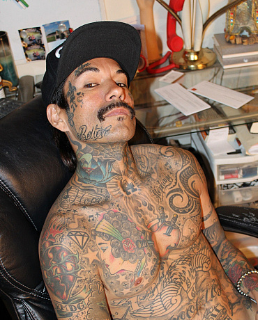 Tatted Dude Cums Twice